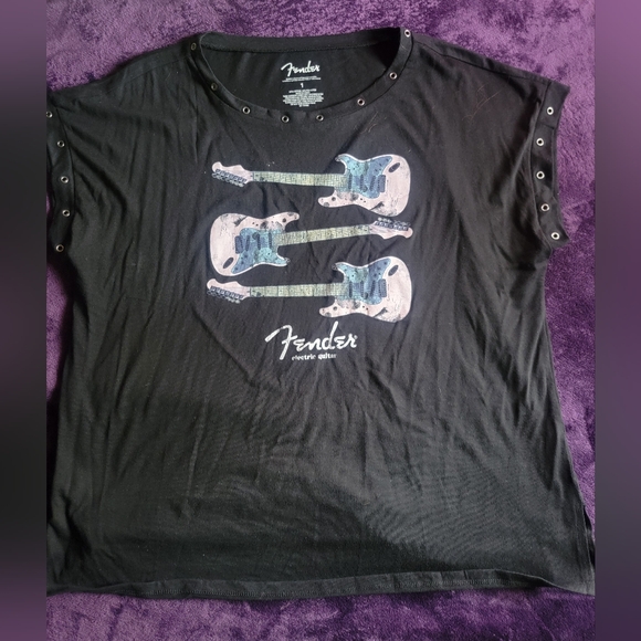 Torrid Fender Guitar Tee size 1 ( 14/16) - Picture 1 of 2